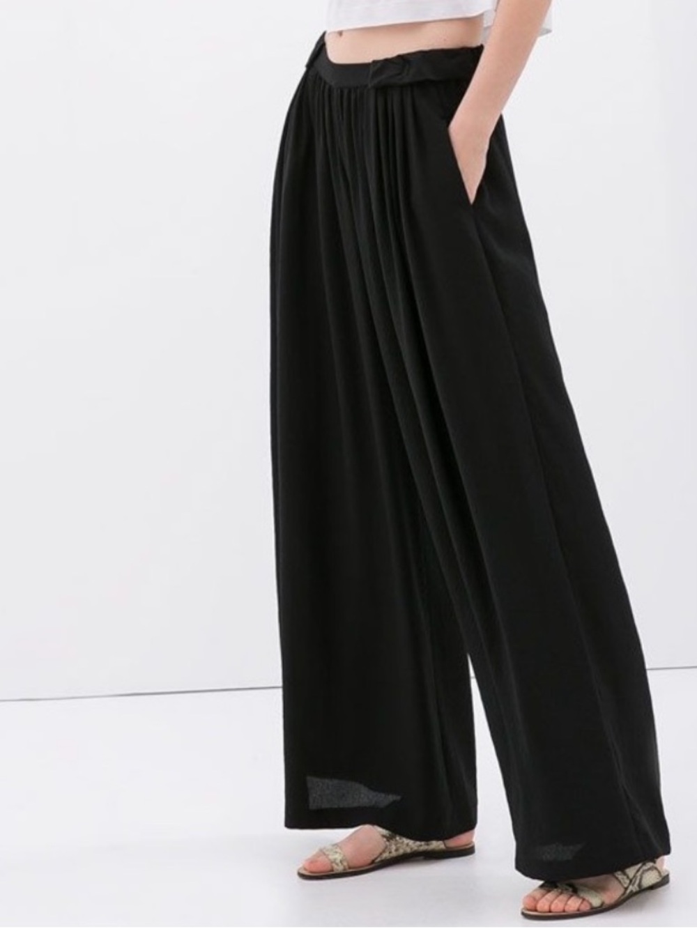 Zara Black Wide-Leg Flowy Pants